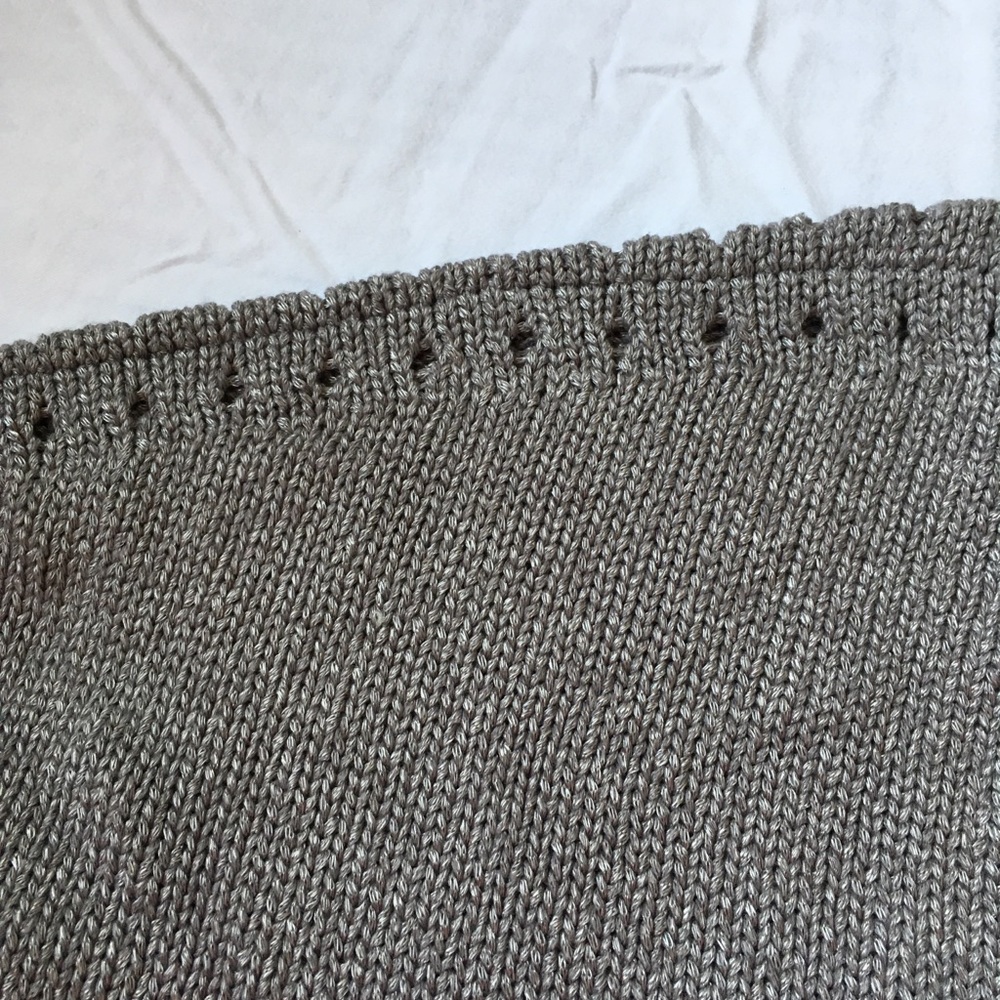 Sweater - Picture 2 of 6
